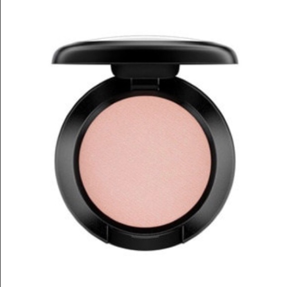 MAC EYESHADOW “Grain Satin” BNIB 💃🥰